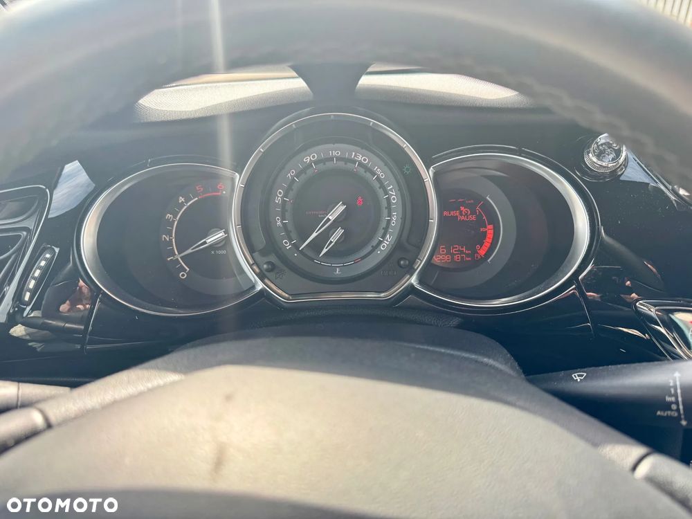 Citroën DS3 1.6 HDi SoChic - 3