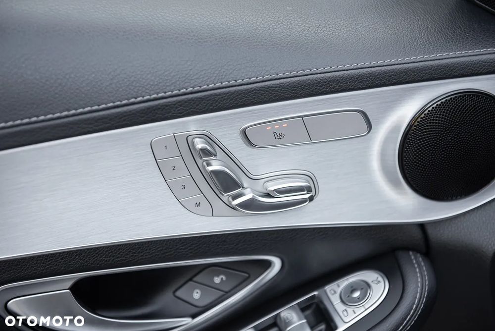 Mercedes-Benz Klasa C 400 4Matic 7G-TRONIC AMG Line - 16