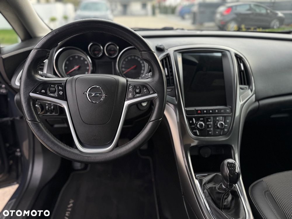 Opel Astra 1.4 T Cosmo - 19