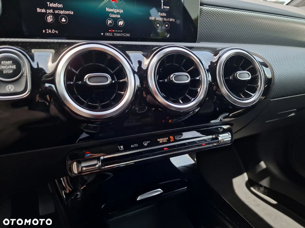 Mercedes-Benz Klasa A 200 d Progressive 8G-DCT - 9