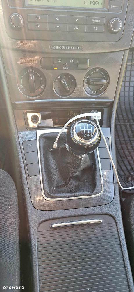 Volkswagen Passat 1.6 FSI Trendline - 8