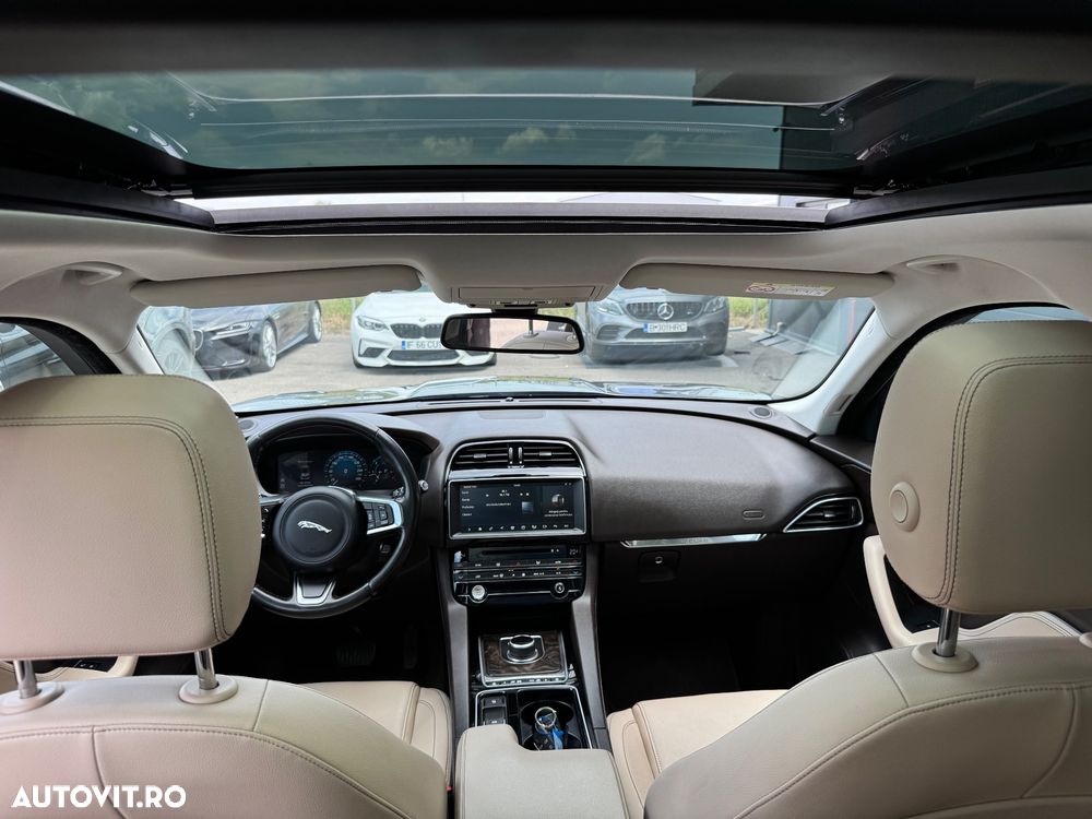 Jaguar F-Pace 20d AWD Prestige - 19