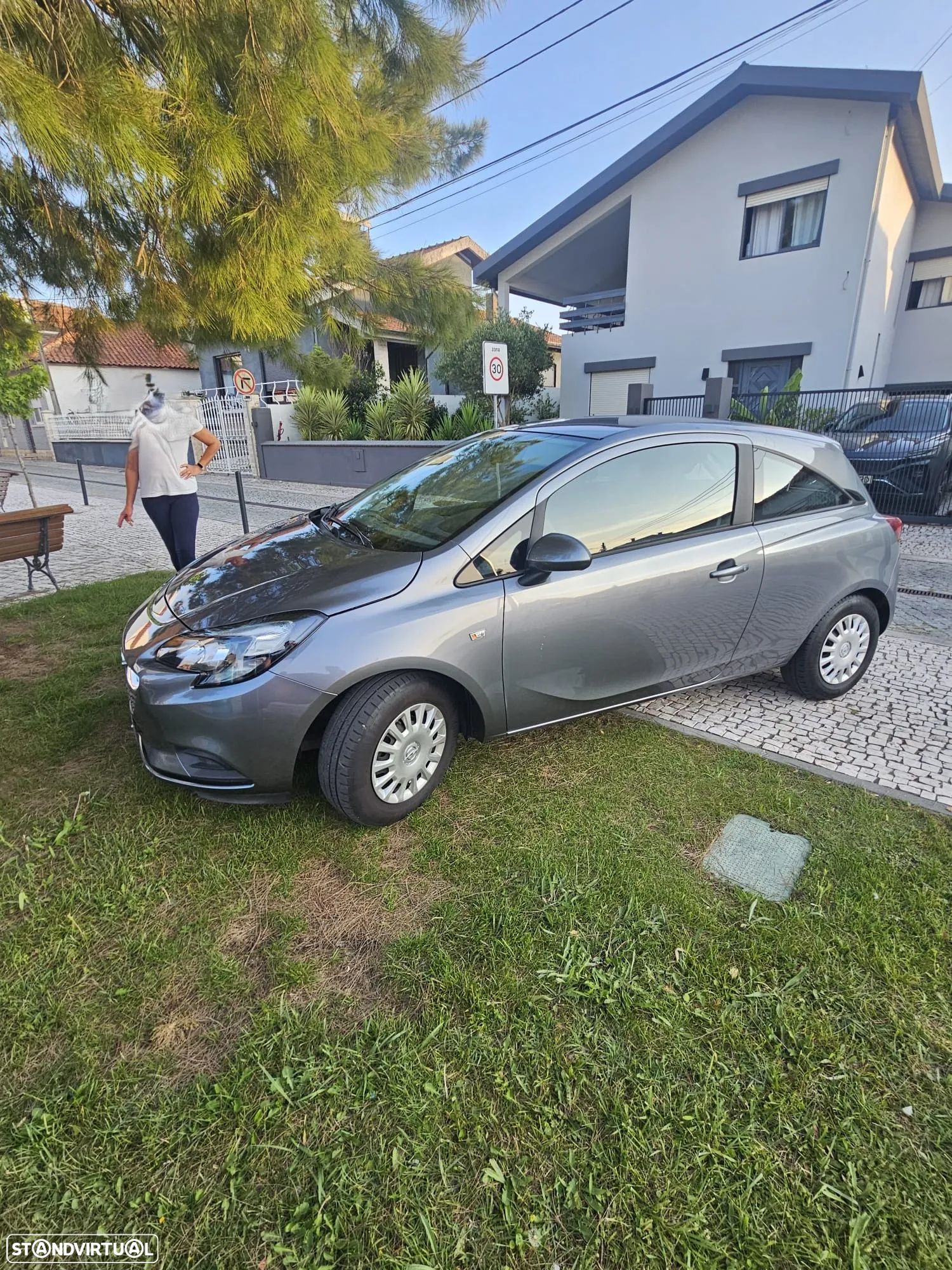 Opel Corsa 1.2 120 Anos - 1