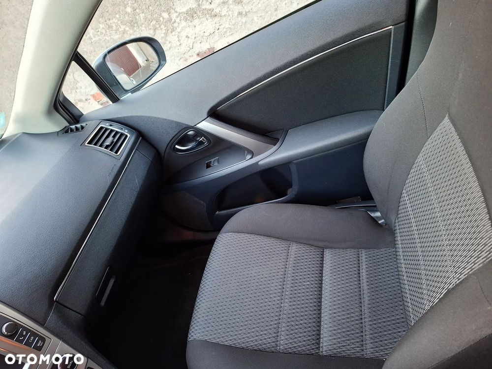 Toyota Avensis 1.8 Edition - 17