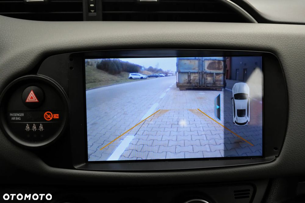 Toyota Yaris 1.0 Sol - 19