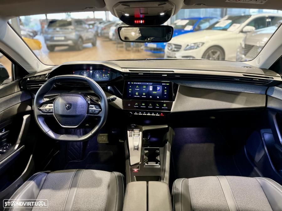 Peugeot 308 1.5 BlueHDi Allure Pack EAT8 — fotografia 29