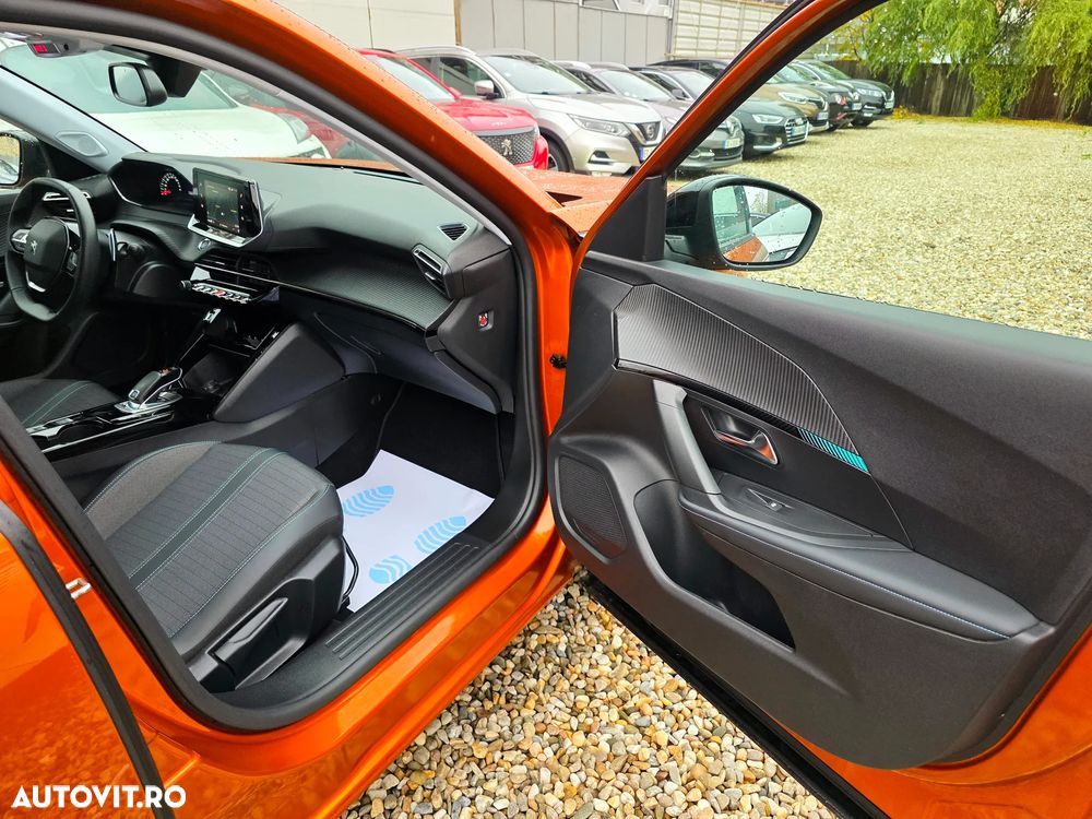 Peugeot 2008 1.5 BlueHDI 130 S&S EAT8 Allure - 13