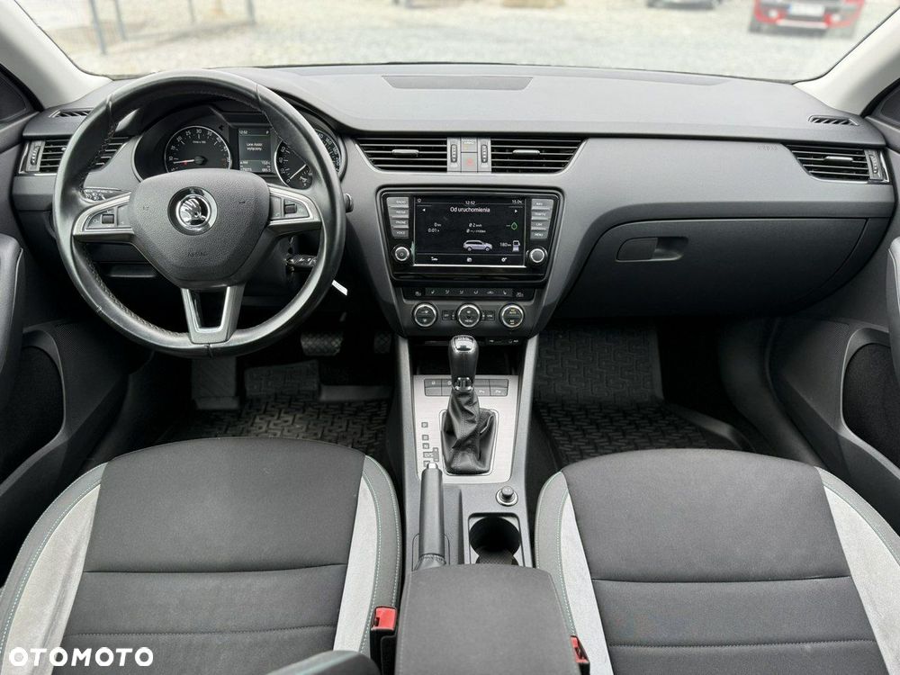 Skoda Octavia Combi 2.0 TDI (Green tec) DSG Joy - 4