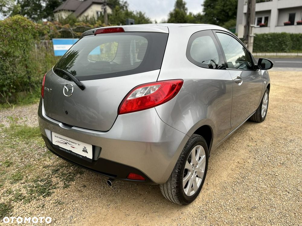 Mazda 2 - 8