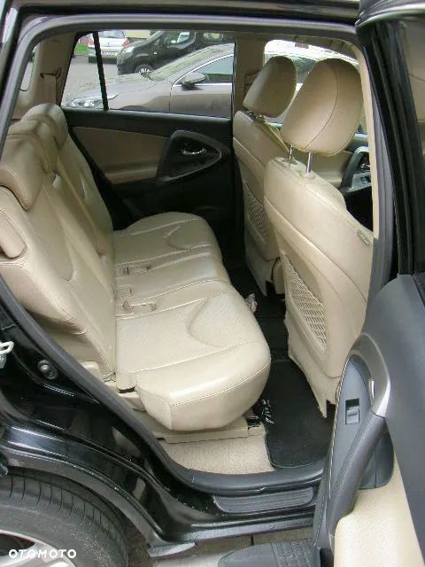 Toyota RAV4 2.2 D-4D 4x4 - 5