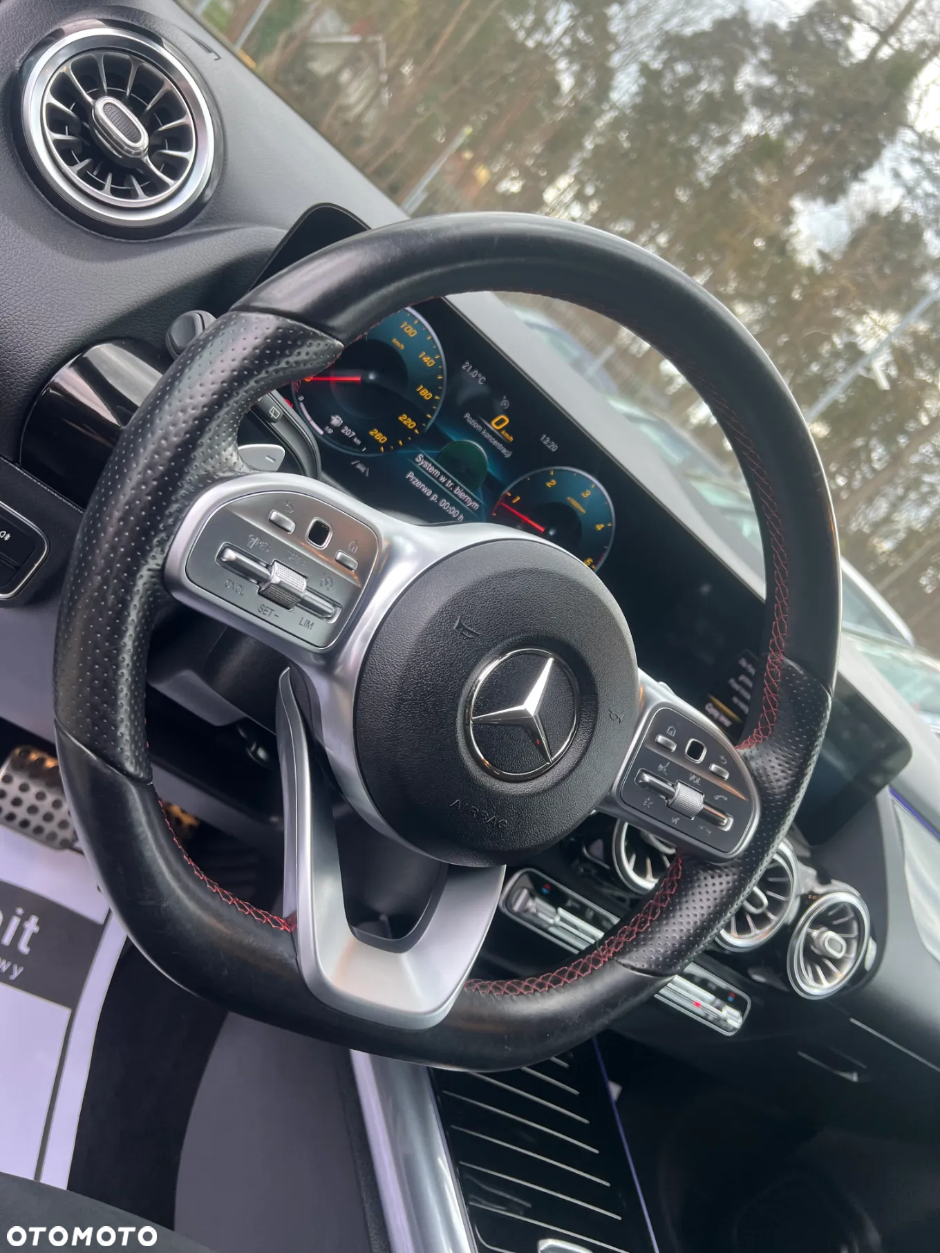 Mercedes-Benz GLA 200 d AMG Line - 18