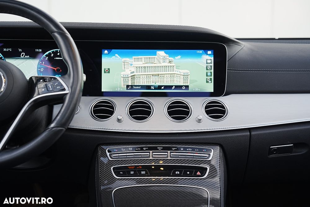 Mercedes-Benz E 300 4MATIC 9G-TRONIC AMG Line - 34