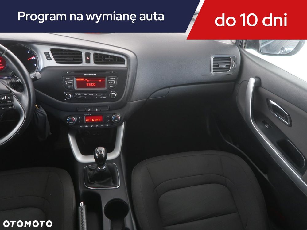 Kia Ceed - 10