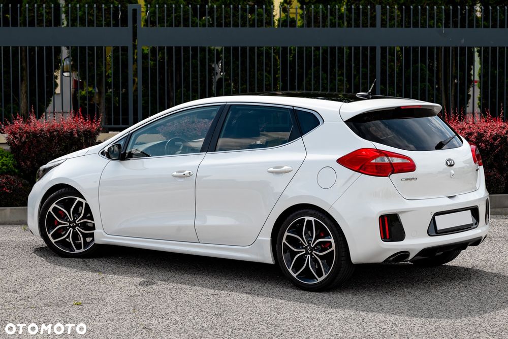 Kia Ceed 1.6 T-GDI GT - 11