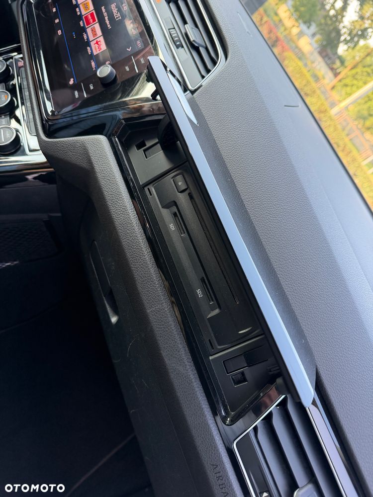 Volkswagen Touran - 25