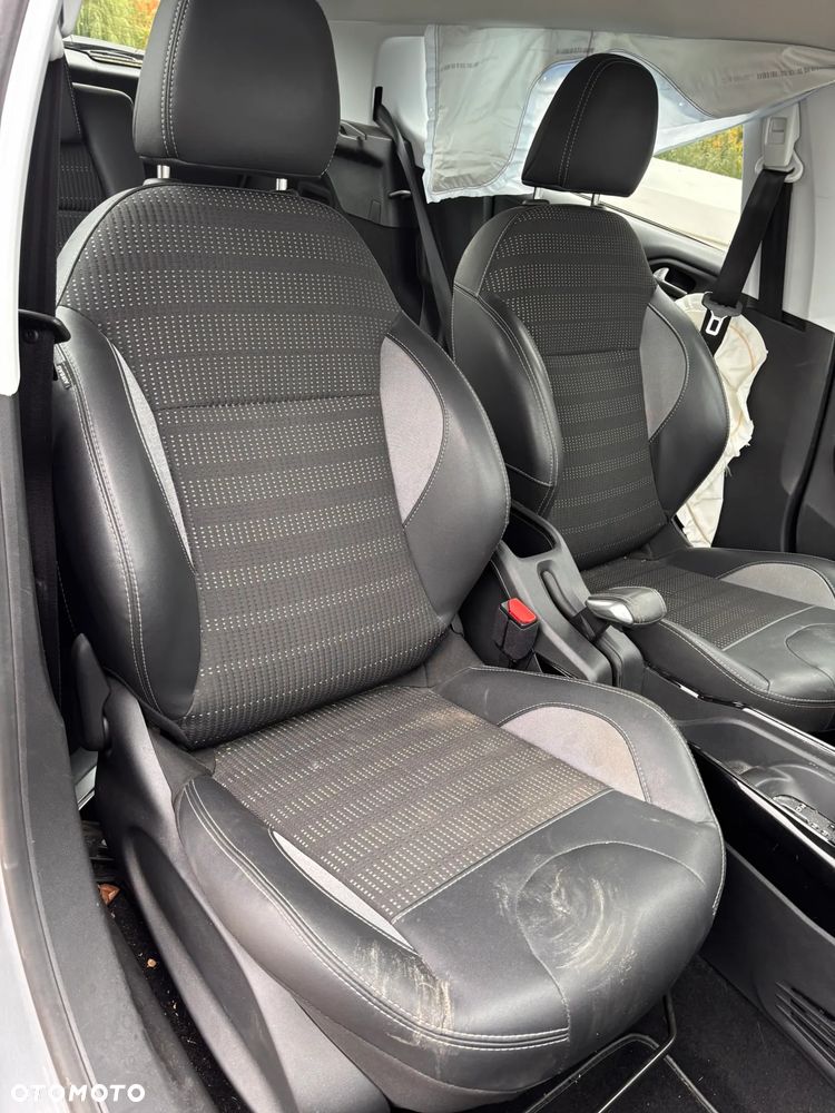 Peugeot 2008 - 17
