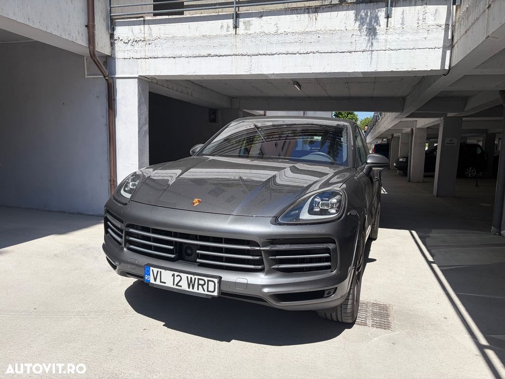 Porsche Cayenne - 1