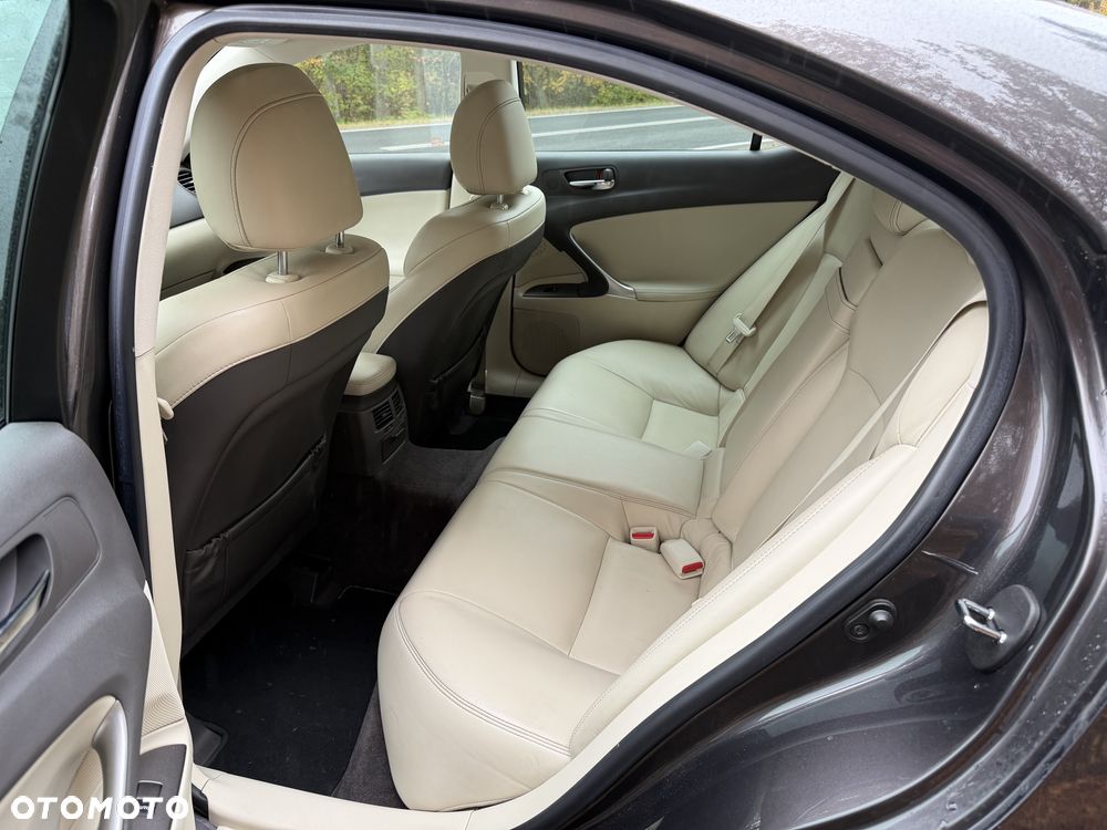 Lexus IS 250 Classic - 8