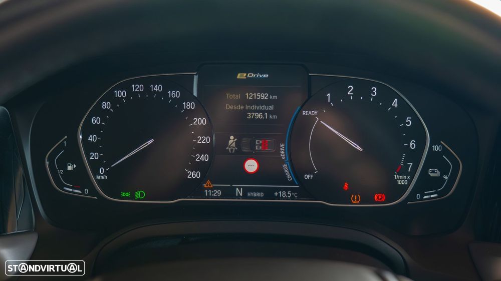 BMW 330 e Touring Corporate Edition Auto - 19