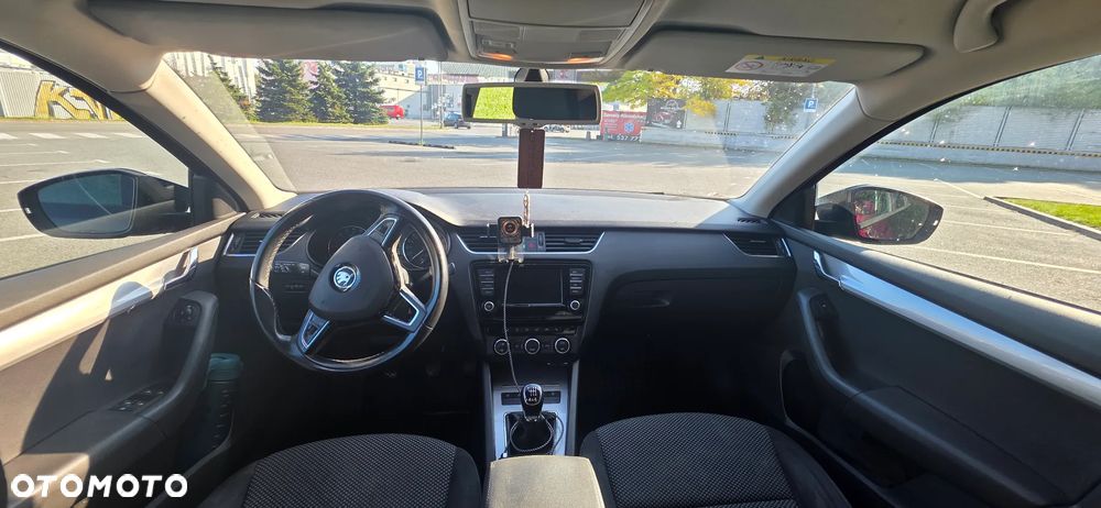 Skoda Octavia 1.6 TDI (Green tec) 4x4 Joy - 14