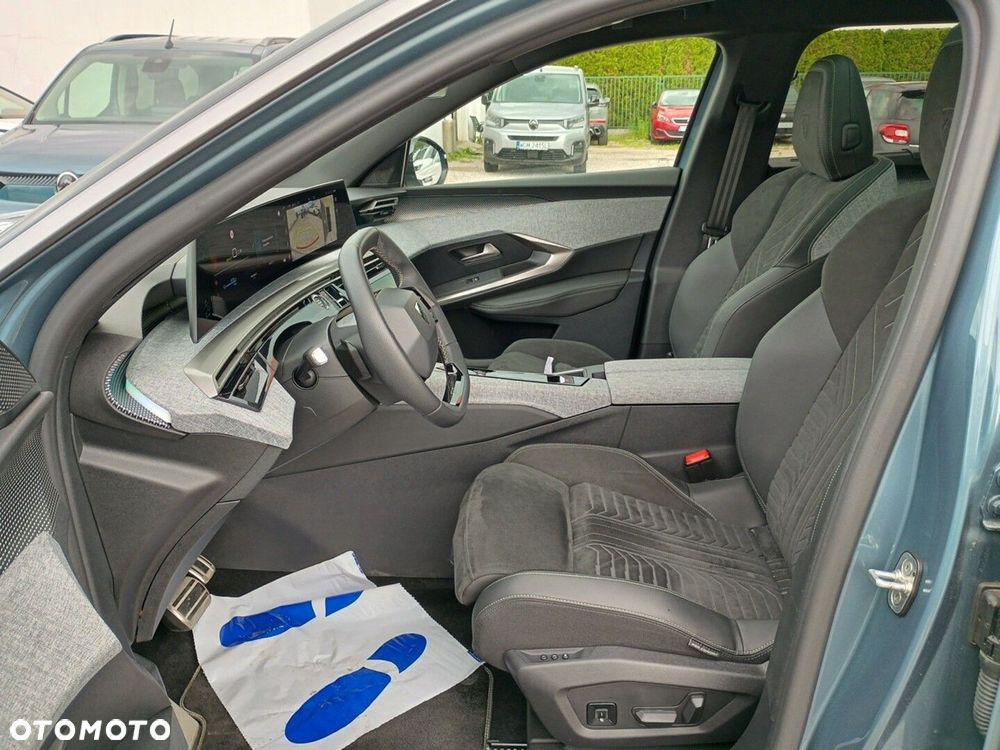 Peugeot E-5008 73kWh GT - 10