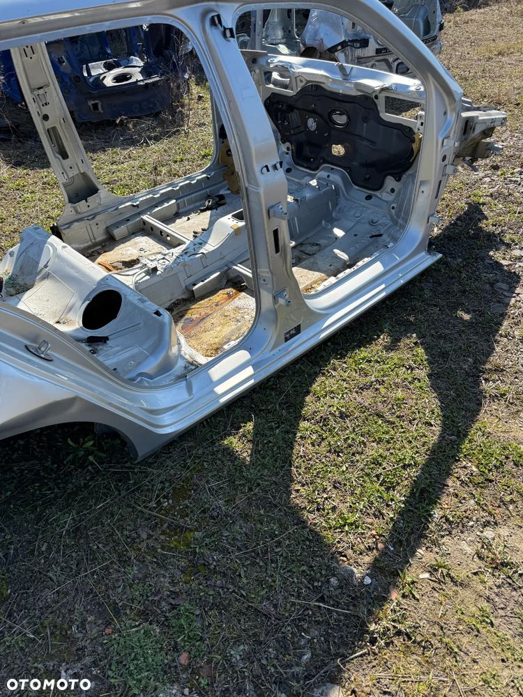 SKODA FABIA III HB 2017 ROK PODŁUŻNICA PRÓG PRAWA - 2