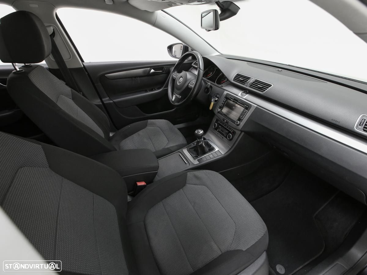 VW Passat Variant 2.0 TDi Confortline - 11