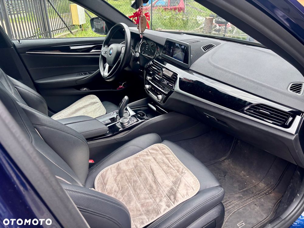 BMW Seria 5 520d Luxury Line sport - 26