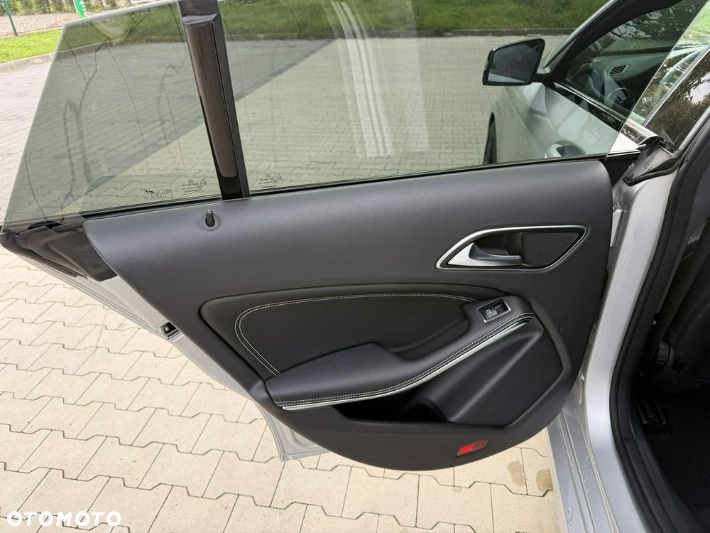 Mercedes-Benz CLA 200 (CDI) d 7G-DCT AMG Line - 29