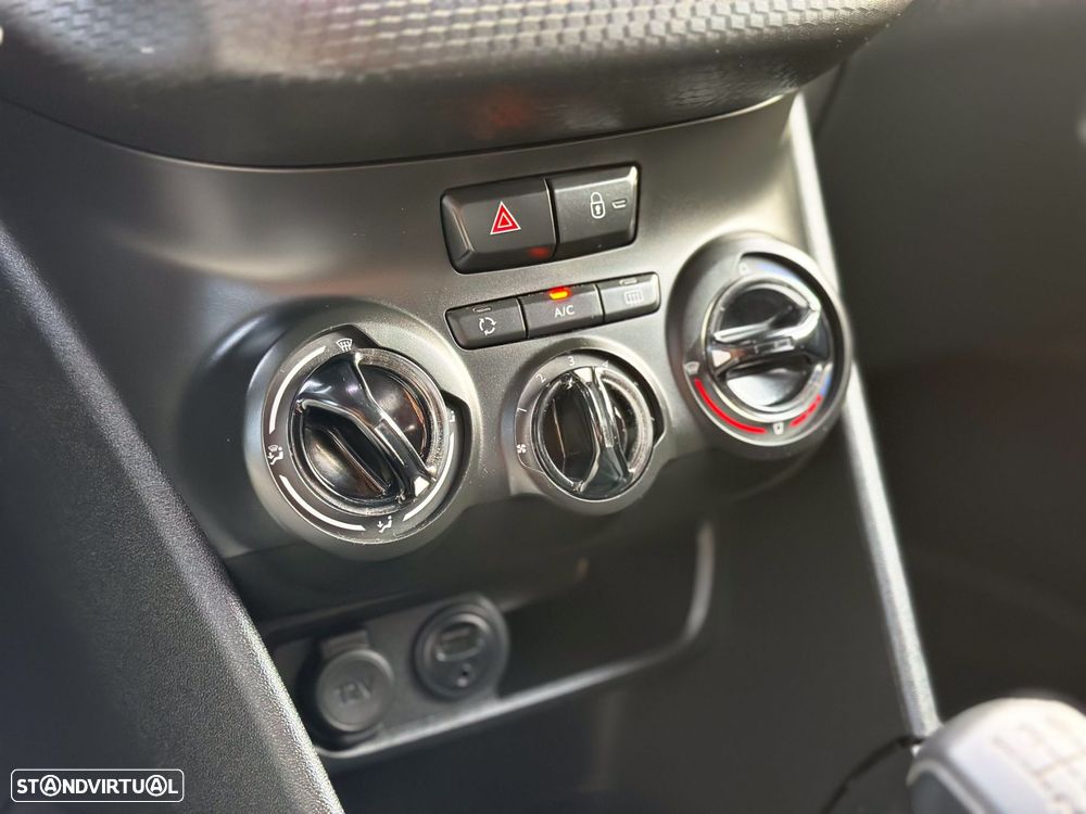 Peugeot 2008 1.6 BlueHDi Style - 20