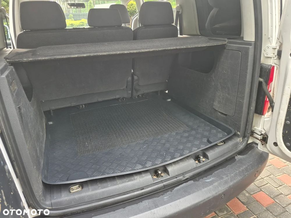 Volkswagen Caddy Trendline Mixt - 21