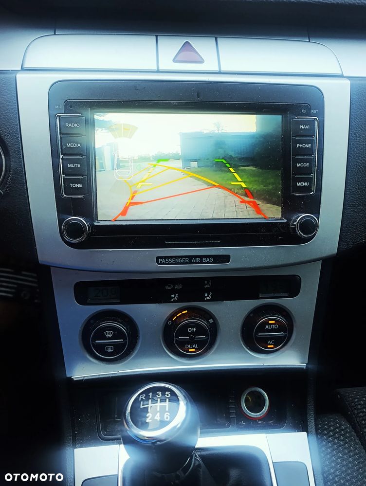 Volkswagen Passat 2.0 TDI DPF Comfortline - 28