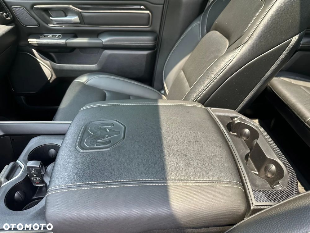 RAM 1500 5.7 Crew Cab Rebel - 24