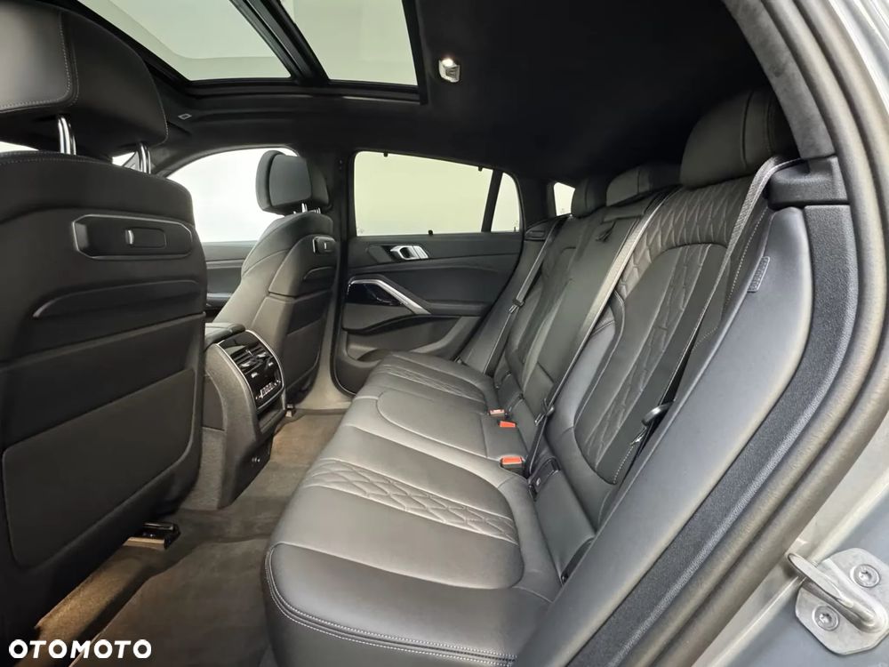 BMW X6 xDrive30d mHEV - 26