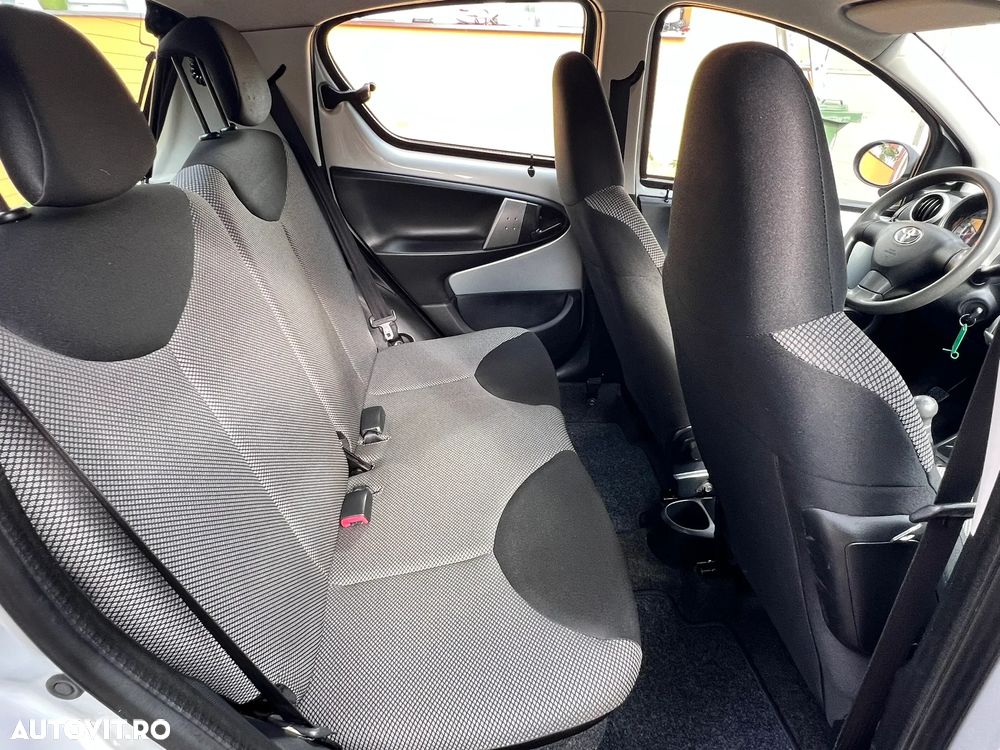 Toyota Aygo 1.0 Terra - 8