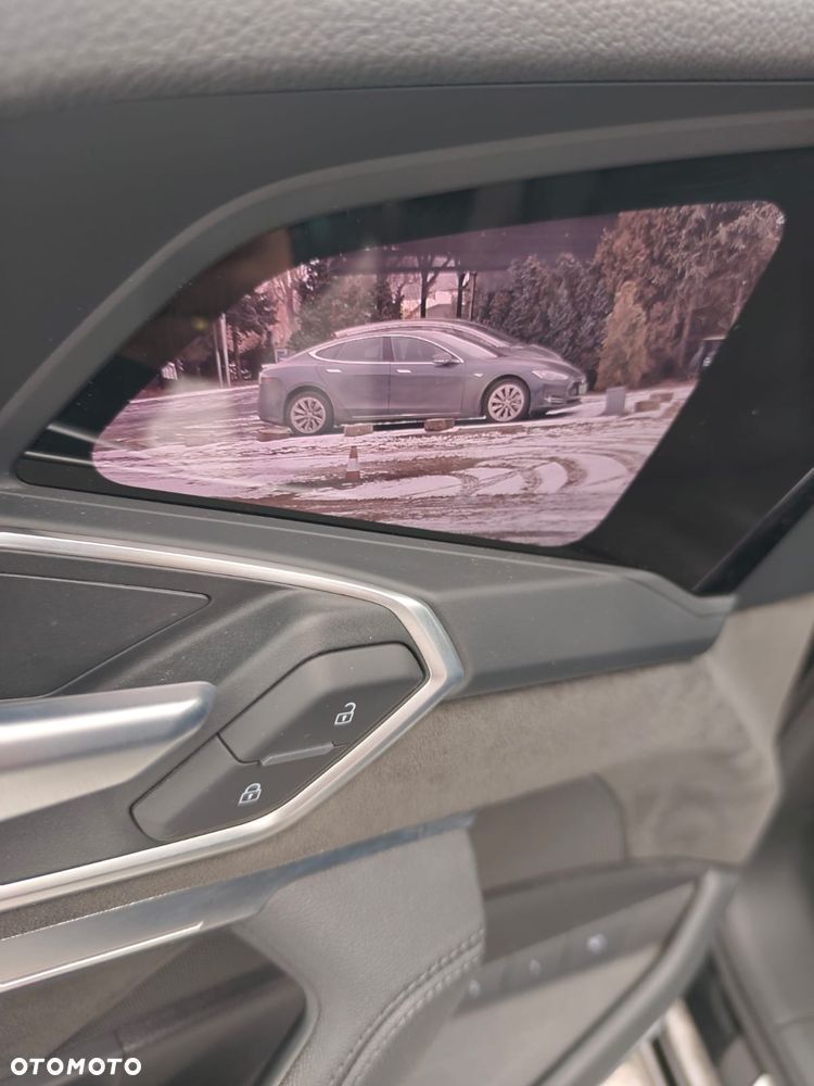 Audi e-tron 55 Quattro Advanced - 15