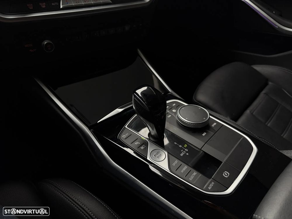BMW 330 e Pack Desportivo M Auto - 30