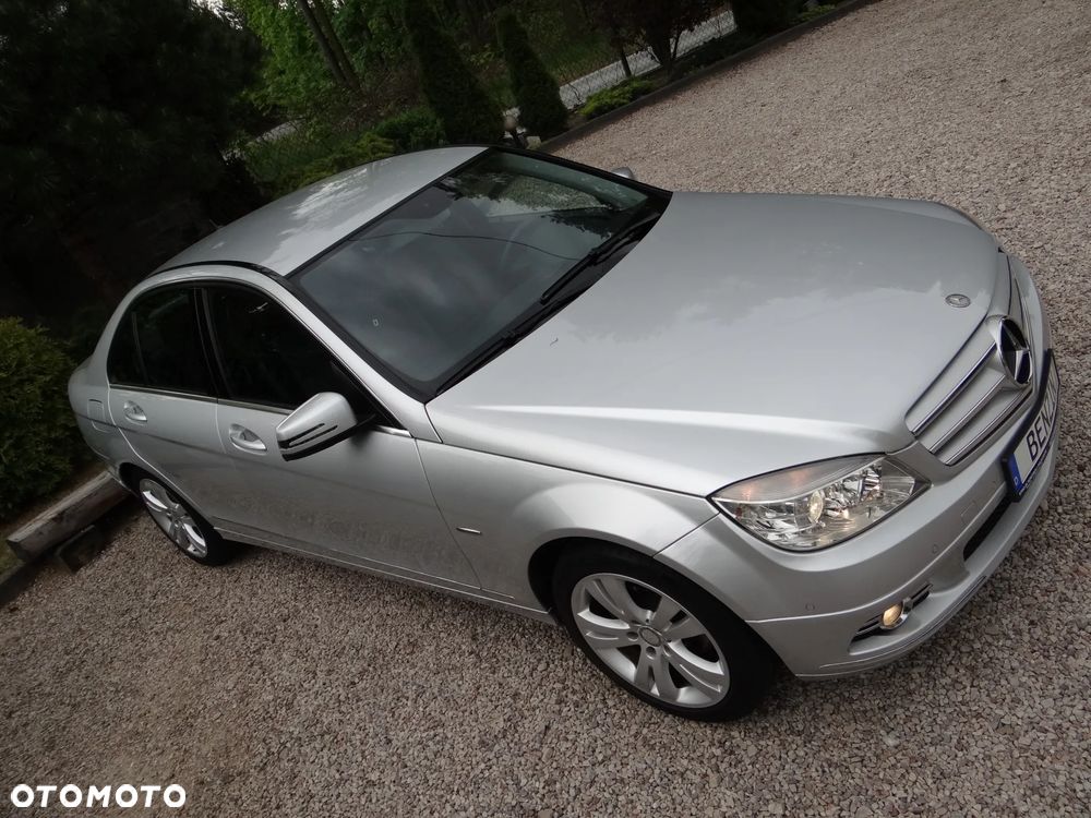 Mercedes-Benz Klasa C 180 BlueEFFICIENCY 7G-TRONIC Avantgarde - 4