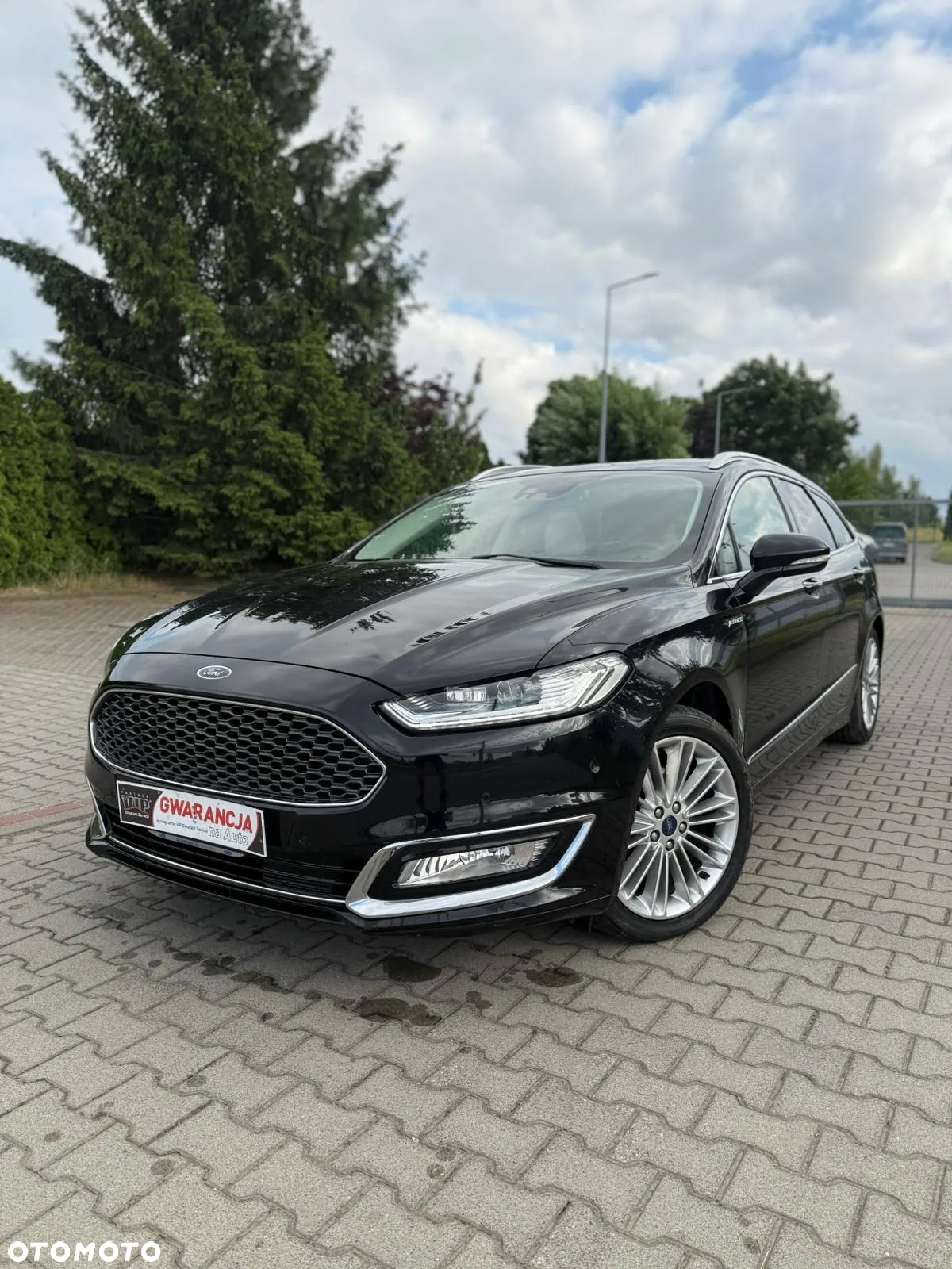 Ford Mondeo Turnier 2.0 TDCi Start-Stopp PowerShift-Aut Vignale - 2