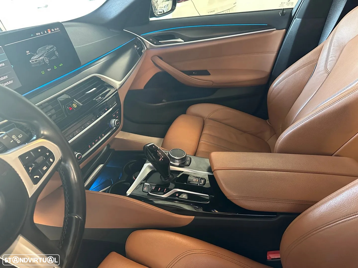 BMW 530 e Pack Desportivo M - 16