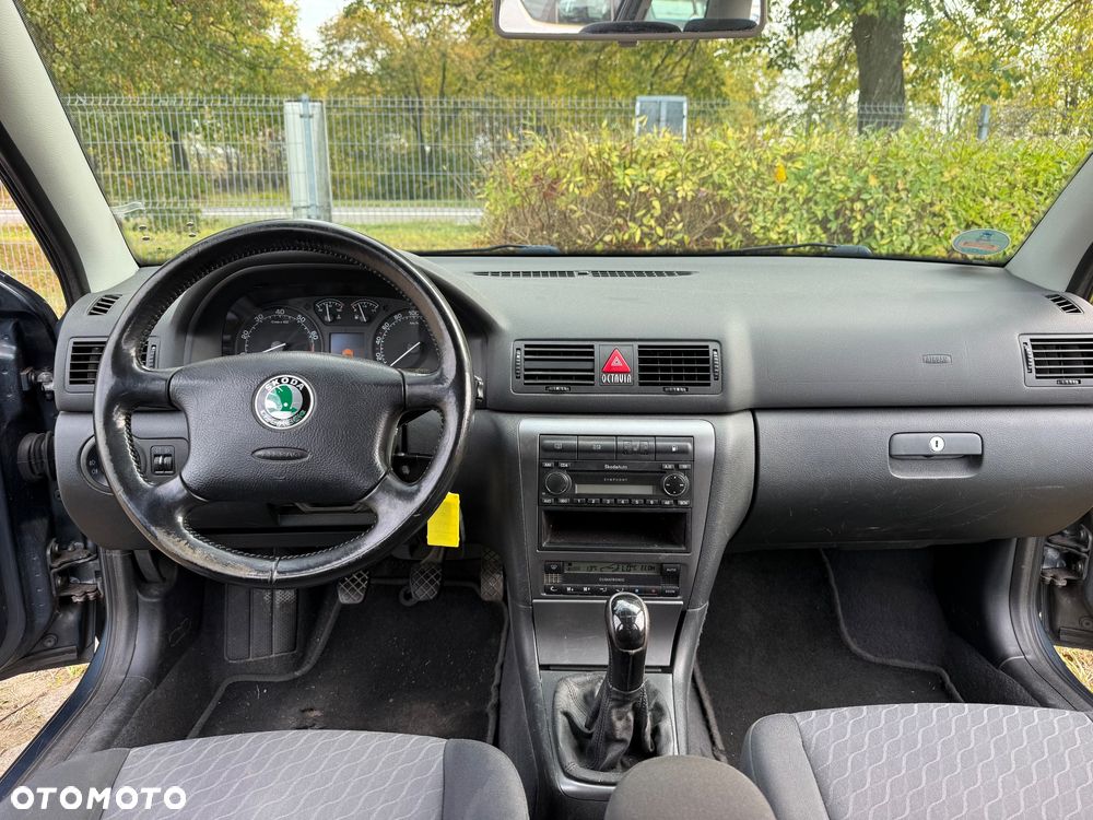 Skoda Octavia 2.0 Tour - 15