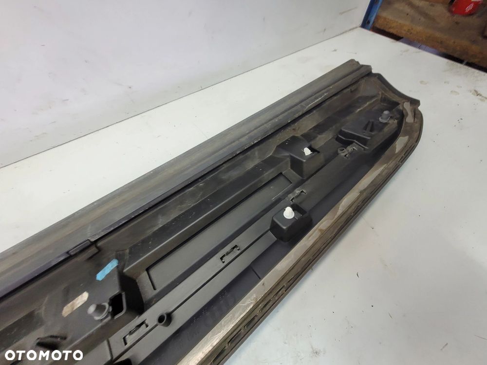 LISTWA DOLNA DRZWI PRAWY PRZÓD AUDI Q7 4M 4M0853960B LZ7S - 16