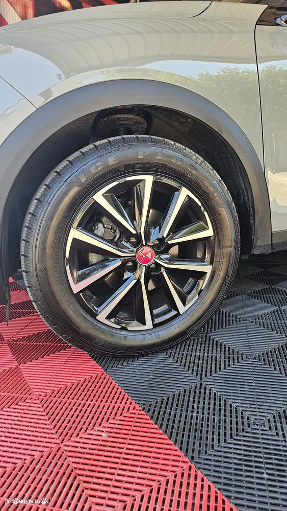 DS DS3 Crossback PureTech 130 Aut. PERFORMANCE LINE - 32