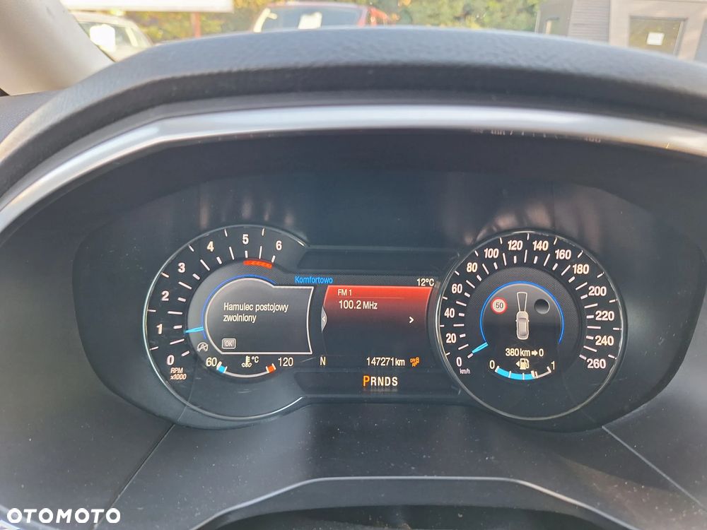 Ford Galaxy 2.0 EcoBlue Twin-Turbo Titanium - 25