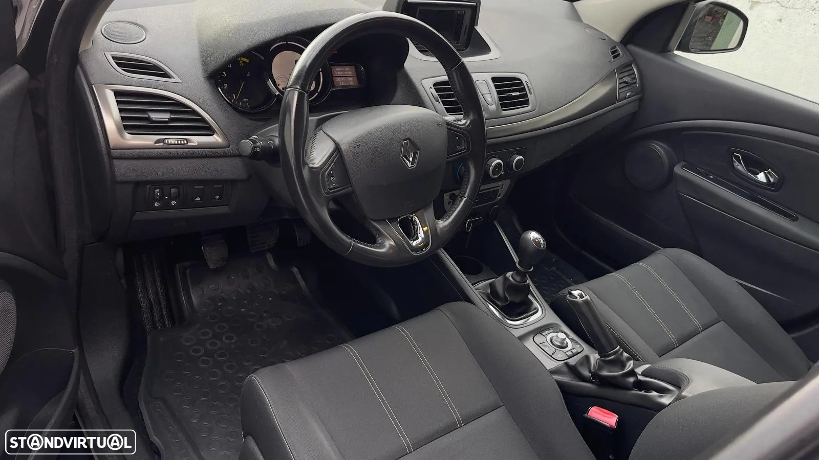 Renault Mégane Sport Tourer 1.5 dCi Dynamique SS - 21
