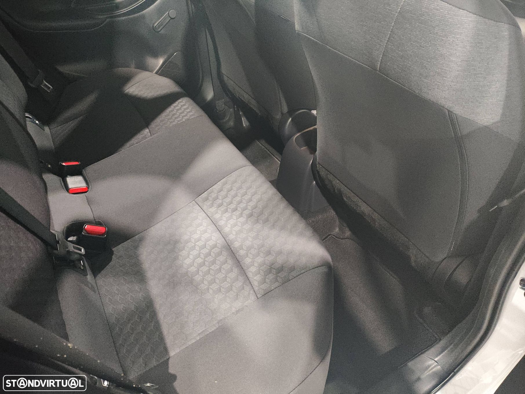 Toyota Yaris 1.0 VVT-i Comfort Plus - 3