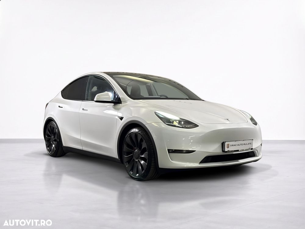 Tesla Model Y AWD Performance - 8