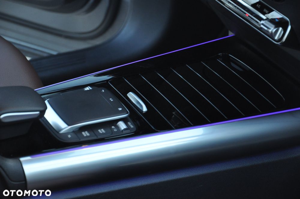 Mercedes-Benz GLA 200 Business Edition - 17