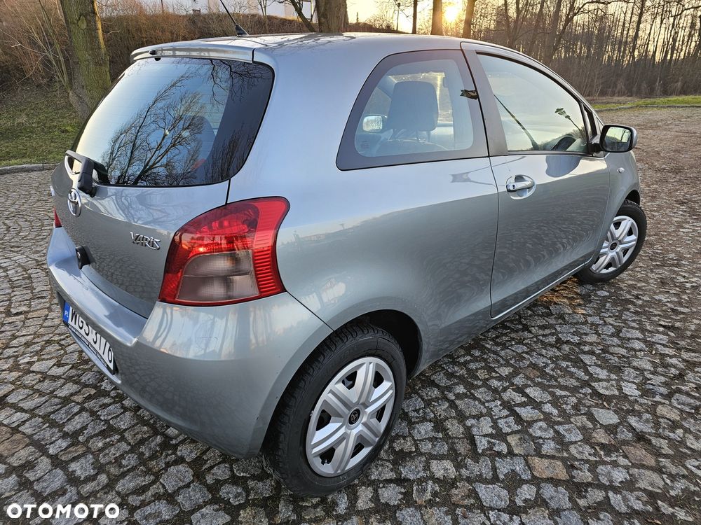 Toyota Yaris - 7