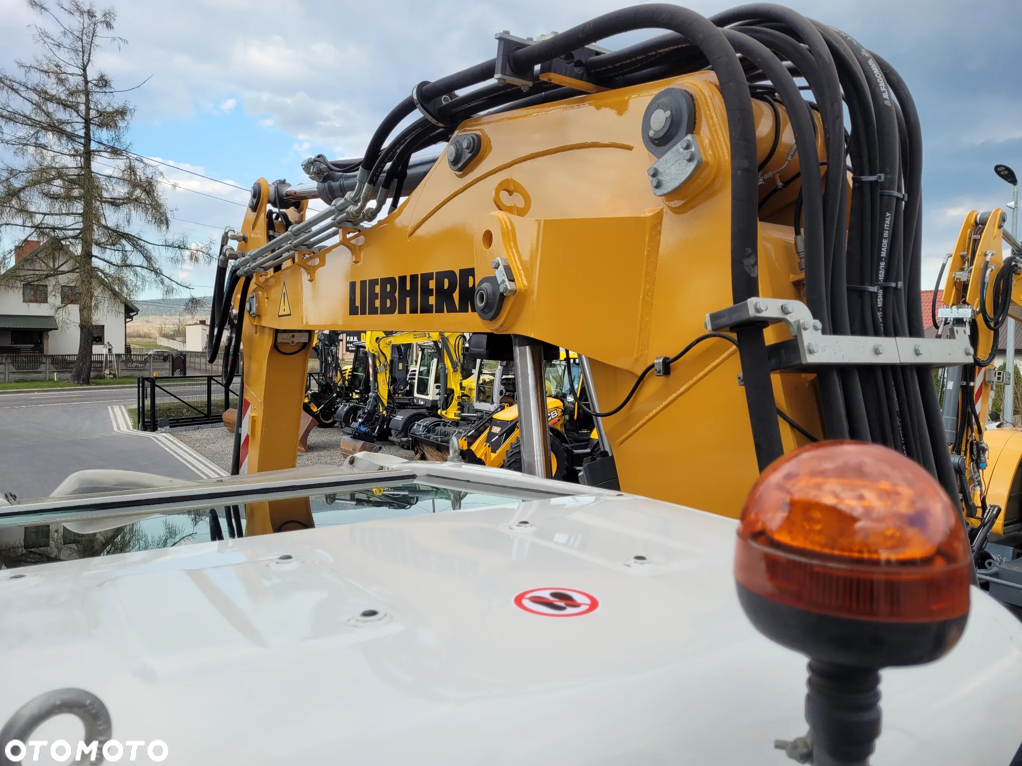 Liebherr A913 compact / 3400h / jak NOWA!!! / - 20
